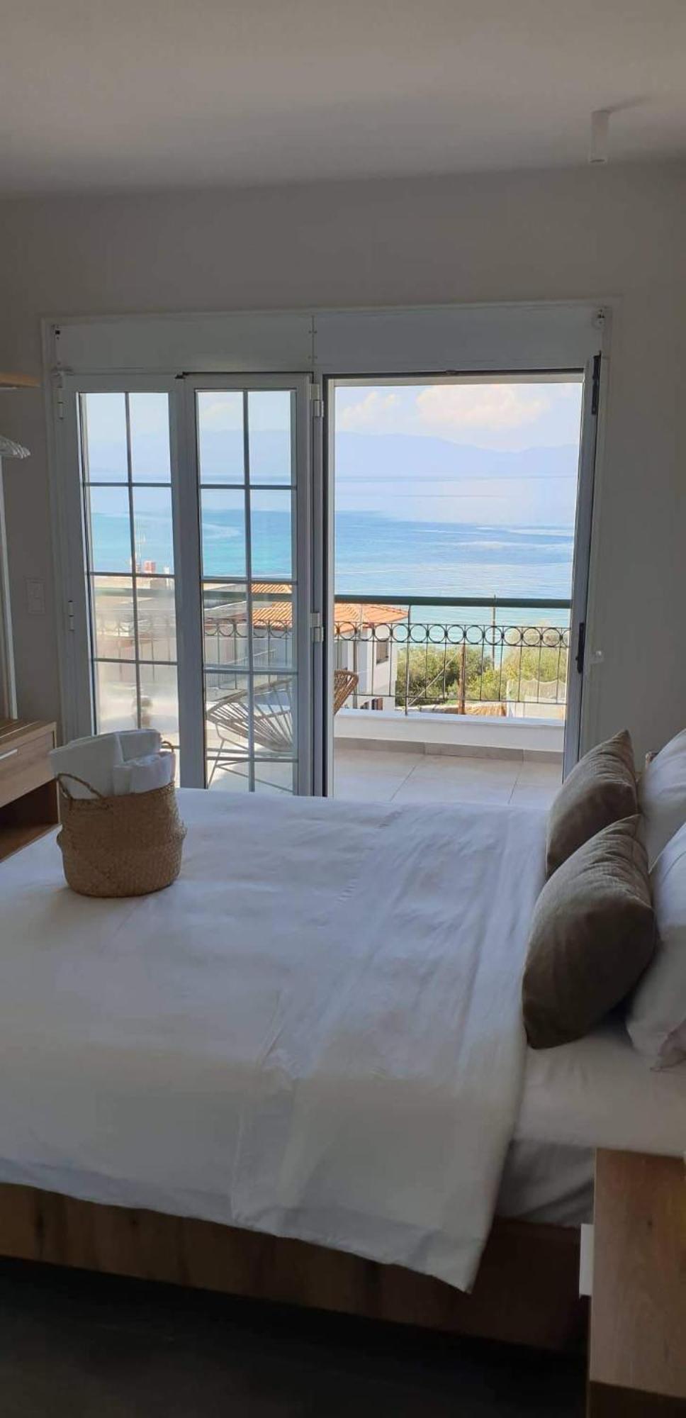 Villa Eleni Greece - Wonderful Sea View Studios Nea Roda Exteriér fotografie